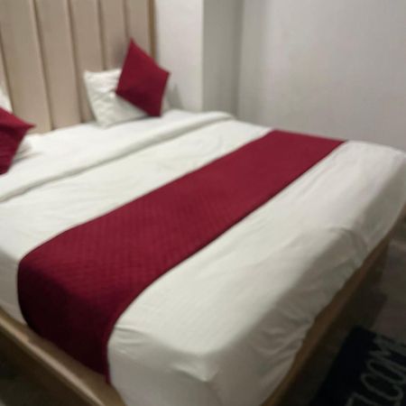 Hotel Golden Door Mathura Luaran gambar