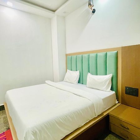 Hotel Golden Door Mathura Luaran gambar