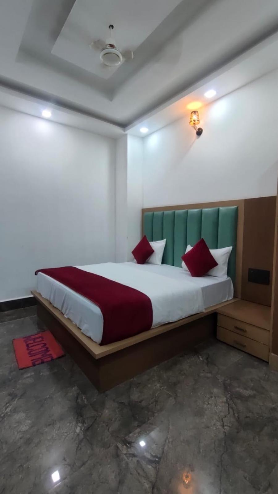 Hotel Golden Door Mathura Luaran gambar